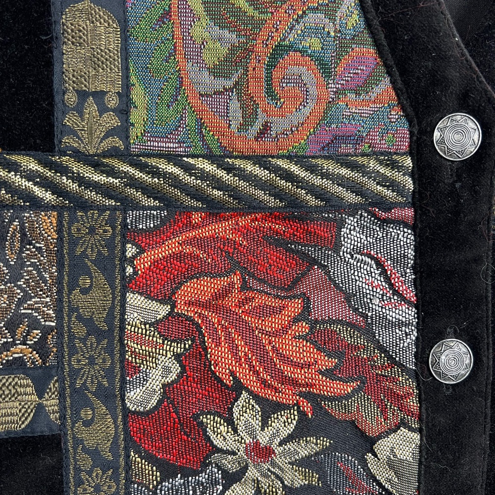 New Directions Vinatge Patchwork Velvet Brocade Vest Size L Adjustable Back Tie - Picture 6 of 6